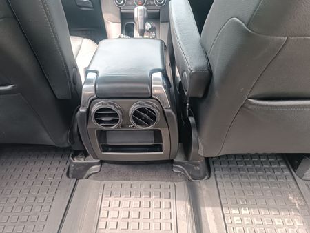 2012-Land-Rover-Discovery-4-50-V8-SE_23