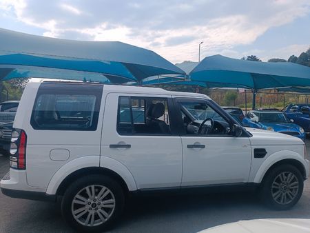 2012-Land-Rover-Discovery-4-50-V8-SE_5