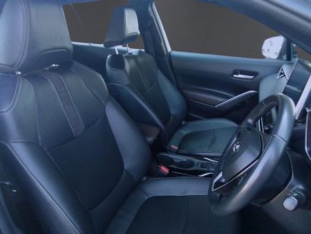 2025-Toyota-Corolla-Cross-18-XS_9
