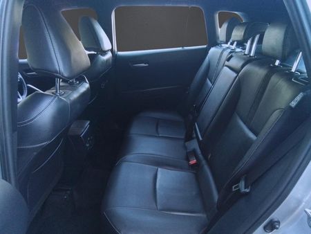 2025-Toyota-Corolla-Cross-18-XS_12