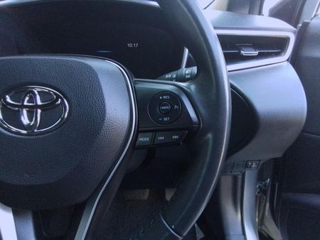 2025-Toyota-Corolla-Cross-18-XS_16