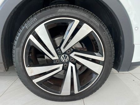2022-Volkswagen-T-Cross-15-TSI-R-Line-Auto_9