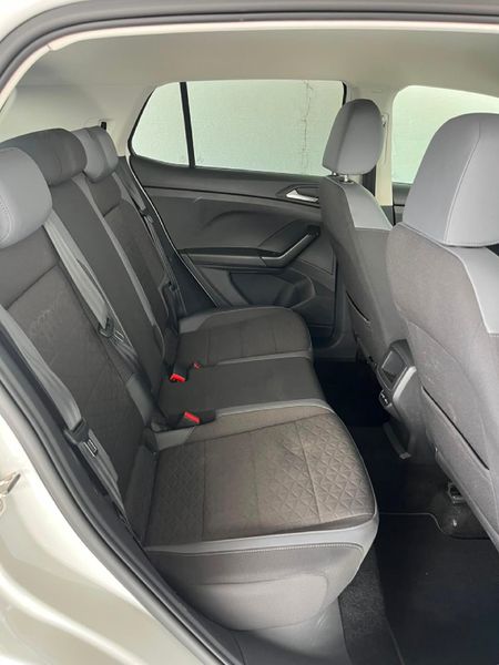 2022-Volkswagen-T-Cross-15-TSI-R-Line-Auto_11