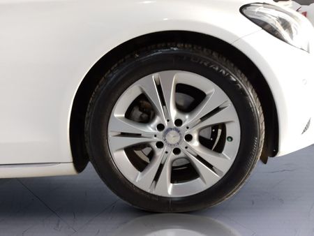 2017-Mercedes-Benz-C-Class-C-220-Bluetec-Auto_10