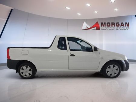 2023-Nissan-NP200-16-AC-Safety-Pack_7