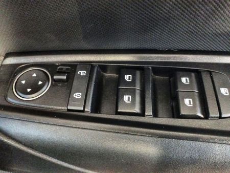 2025-Kia-Sonet-15-LS-Auto_18