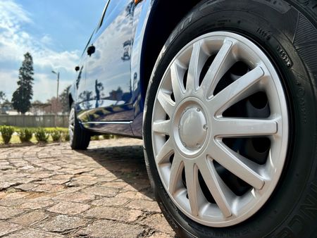 2015-Ford-Figo-14-Ambiente_8