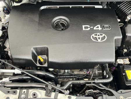 2009-Toyota-Auris-200D-RS_12