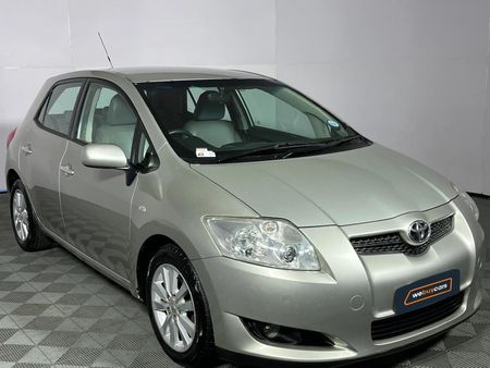 2009-Toyota-Auris-200D-RS_15