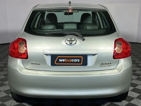 2009-Toyota-Auris-200D-RS_17