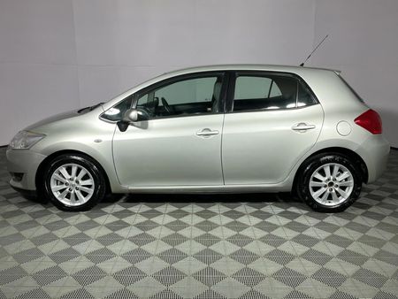 2009-Toyota-Auris-200D-RS_18