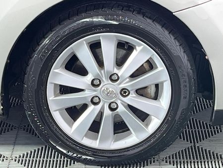2009-Toyota-Auris-200D-RS_5