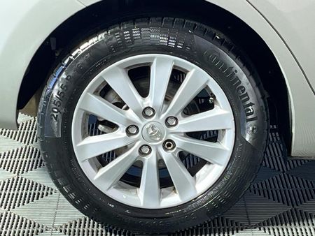 2009-Toyota-Auris-200D-RS_7