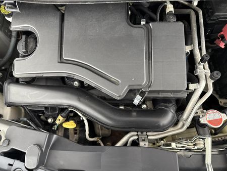 2016-Toyota-Aygo-10-X-Play-5-dr_10