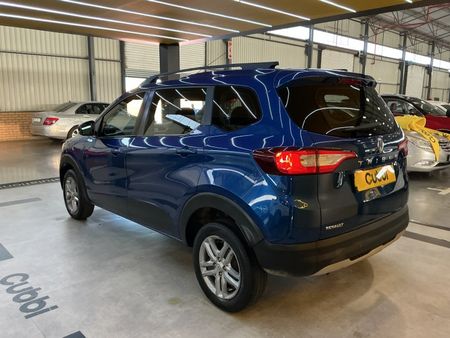 2021-Renault-Triber-10-Intens_4