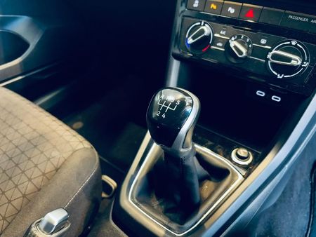 2023-Volkswagen-T-Cross-10-TSI-Comfortline_14