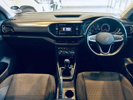2023-Volkswagen-T-Cross-10-TSI-Comfortline_8