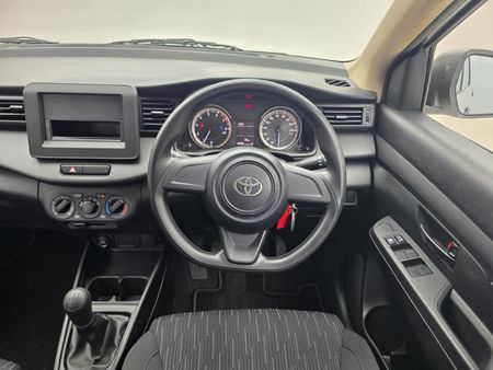 2026-Toyota-Rumion-15-S_18