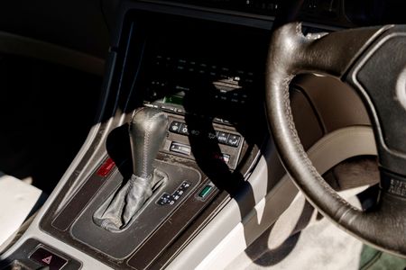 1994-BMW-8-Series-840ci-individual_16