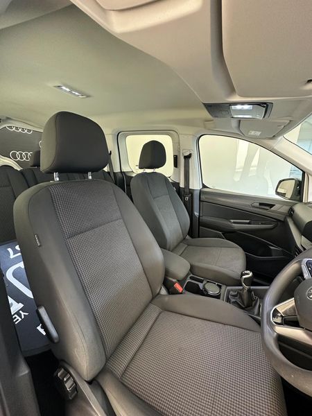 2025-Volkswagen-Caddy-20-TDI_10