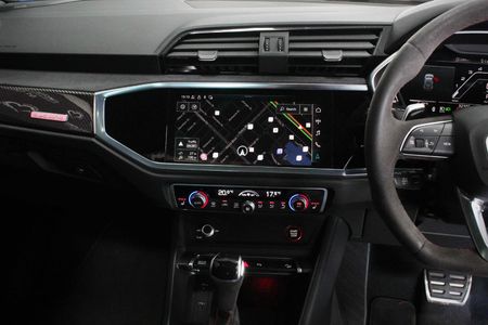 2024-Audi-RSQ3-25-TFSI-Auto_9