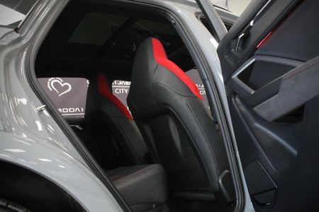 2024-Audi-RSQ3-25-TFSI-Auto_17