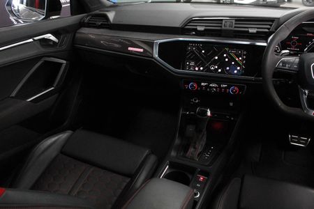 2024-Audi-RSQ3-25-TFSI-Auto_18