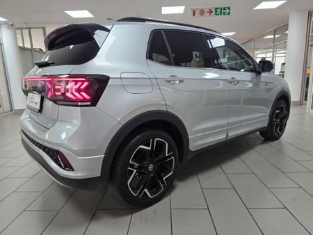 2024-Volkswagen-T-Cross-10-TSI-R-Line-Auto_9