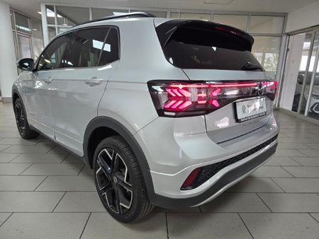 2024-Volkswagen-T-Cross-10-TSI-R-Line-Auto_10