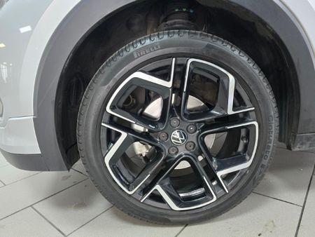 2024-Volkswagen-T-Cross-10-TSI-R-Line-Auto_13