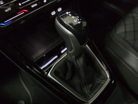 2024-Volkswagen-T-Cross-10-TSI-R-Line-Auto_21