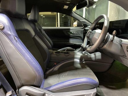 2025-Ford-Mustang-Dark-Horse-Fastback_17