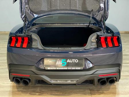 2025-Ford-Mustang-Dark-Horse-Fastback_27