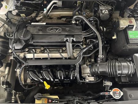 2018-Hyundai-i20-12-Motion_12