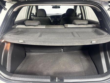 2018-Hyundai-i20-12-Motion_13