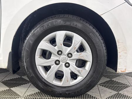 2018-Hyundai-i20-12-Motion_5