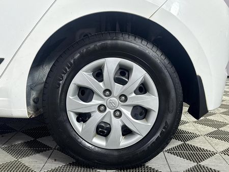 2018-Hyundai-i20-12-Motion_6