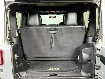 2012-Jeep-Wrangler-36-V6-Sahara-2-dr-Auto_13