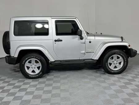 2012-Jeep-Wrangler-36-V6-Sahara-2-dr-Auto_16