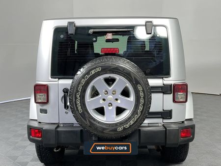 2012-Jeep-Wrangler-36-V6-Sahara-2-dr-Auto_17