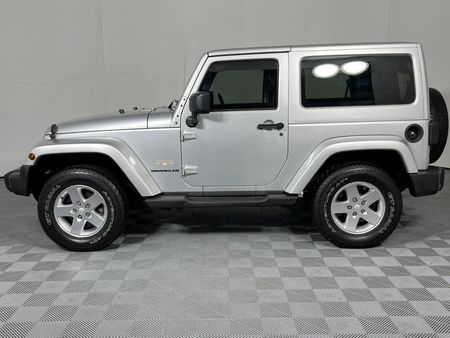 2012-Jeep-Wrangler-36-V6-Sahara-2-dr-Auto_18