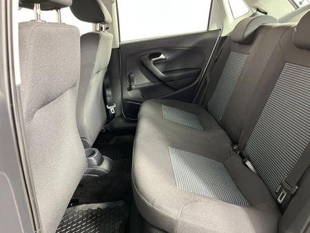 2024-Volkswagen-Polo-Vivo-16-Comfortline-Auto-5-dr_3