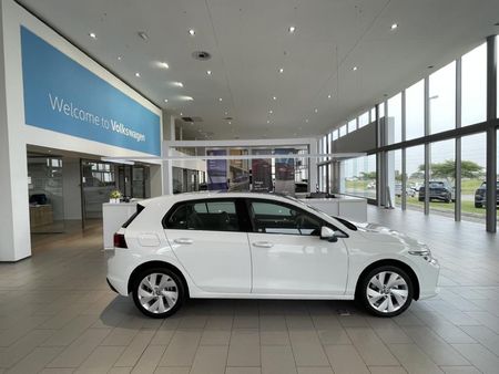 2026-Volkswagen-Golf-14-TSI-Life-Auto-110kw_1