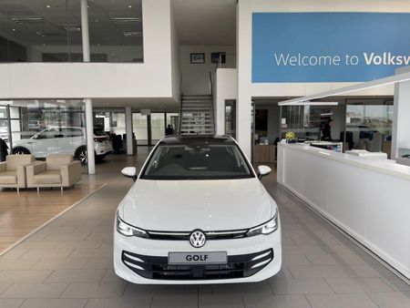 2026-Volkswagen-Golf-14-TSI-Life-Auto-110kw_4