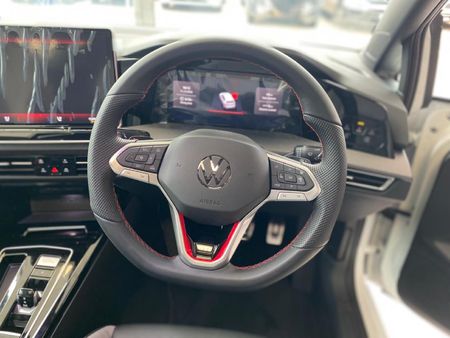 2026-Volkswagen-Golf-8-GTI-20-TSI-DSG_13