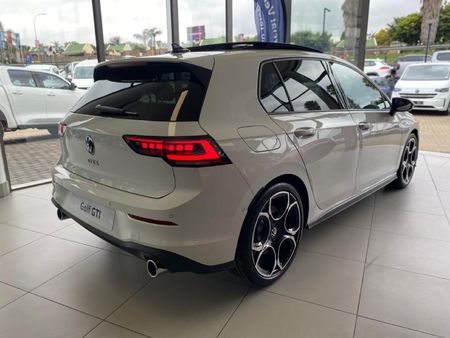 2026-Volkswagen-Golf-8-GTI-20-TSI-DSG_1