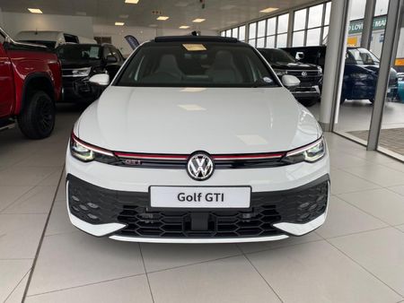 2026-Volkswagen-Golf-8-GTI-20-TSI-DSG_3