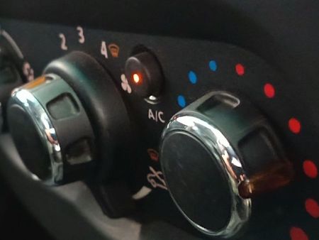 2024-Nissan-NP200-16-AC-Safety-Pack_14