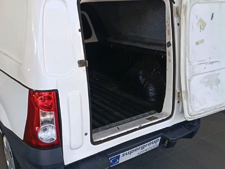 2024-Nissan-NP200-16-AC-Safety-Pack_7