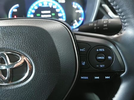 2023-Toyota-Corolla-Cross-18-XR-Hybrid_10